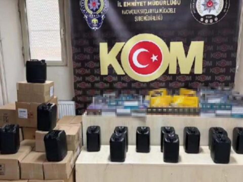 Izmirde 8 bin sise kacak icki ele gecirildi rmlSAIAu